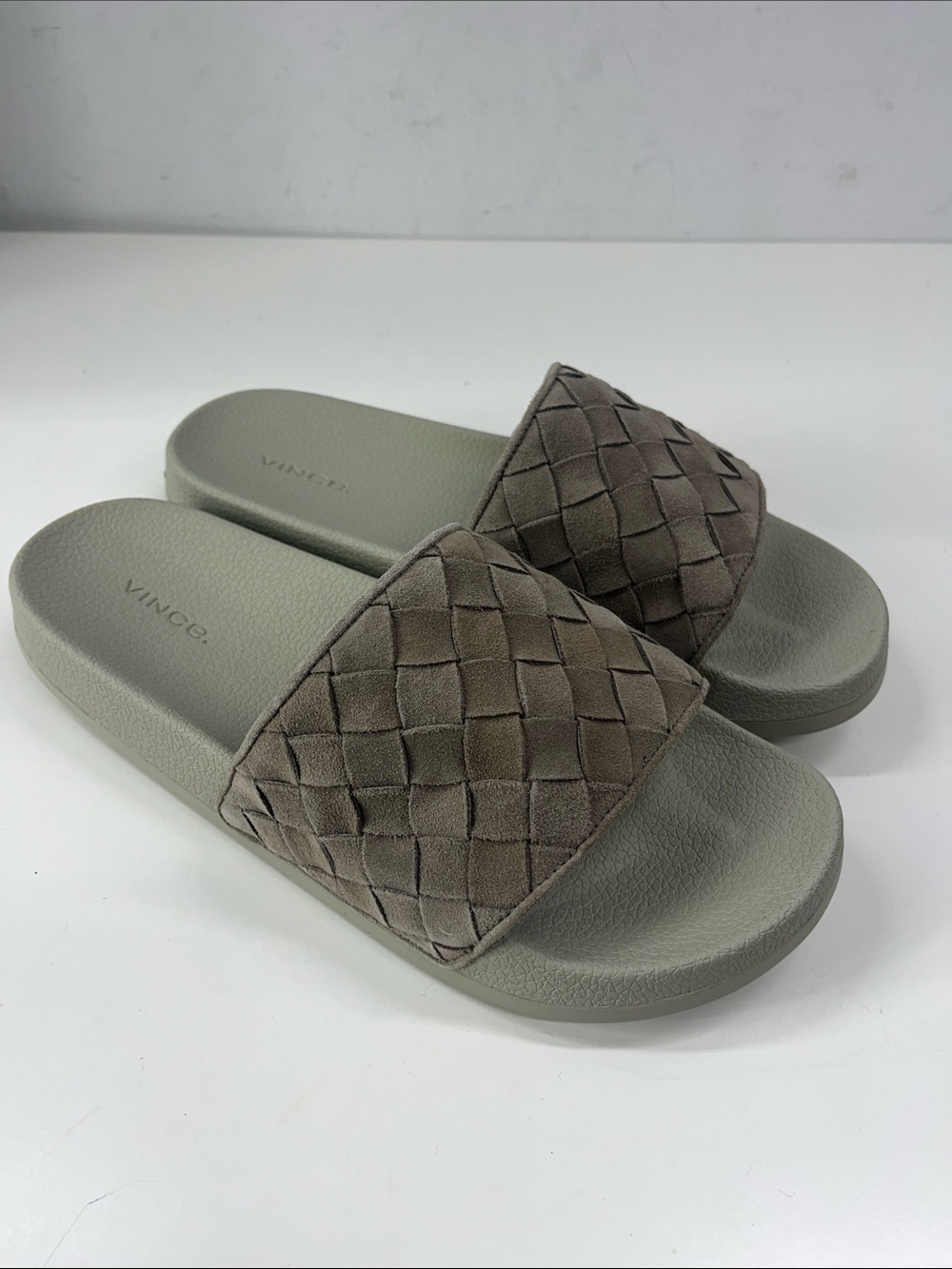 Vince Mens Watley 2 Slip On Slide Sandals Woven Suede Dark Smoke Size 10.5